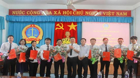 TAND tỉnh Đắk Lắk: Công bố và trao quyết định bổ nhiệm chức vụ quản lý