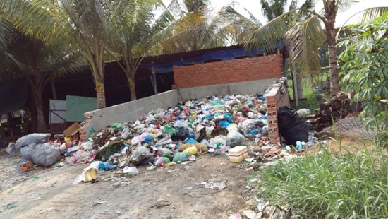 Cuộc chiến “giành rác” ở Củ Chi (TPHCM): Chủ đường rác “chết đứng”, dân khổ trăm bề