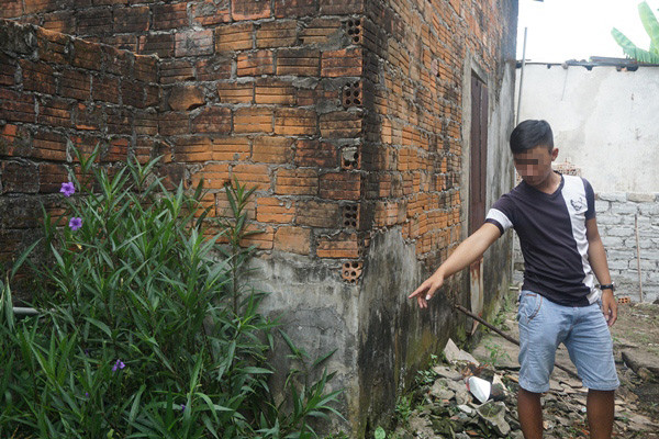 Đà Nẵng: Người đàn ông chết trong tư thế ngồi dựa lưng vào tường