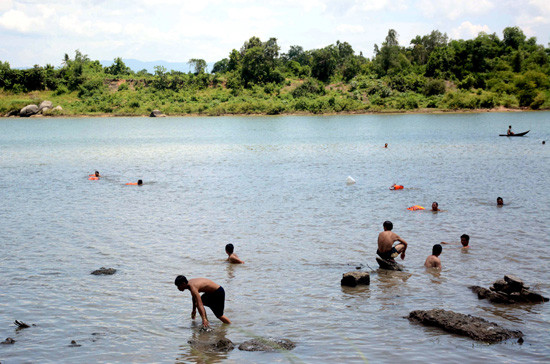 Phú Yên: Đã tìm thấy thi thể cuối cùng trong vụ 4 học sinh bị đuối nước