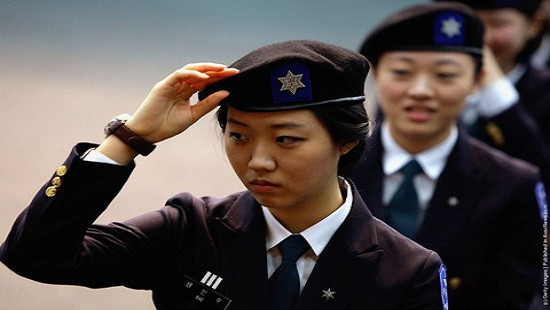 Nữ đại úy Hàn Quốc tự tử vì bị cấp trên cưỡng hiếp