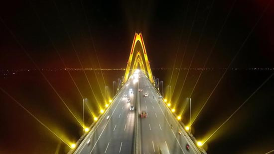 Hệ thống chiếu sáng cầu Nhật Tân – Điểm nhấn mới của Hà Nội
