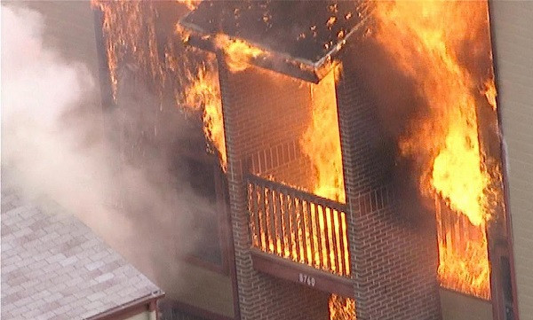 Nghi án chồng cũ đốt nhà khiến 3 người tử vong