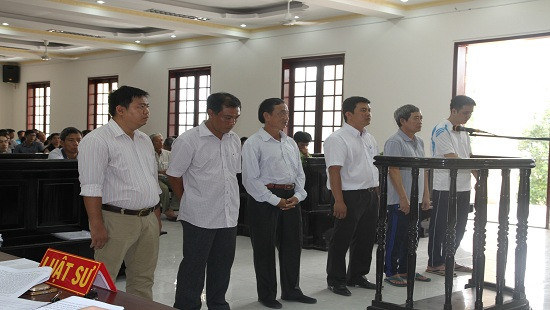 Xét xử vụ tham ô tài sản ở phòng Công thương huyện Tam Bình: VKS giữ nguyên quan điểm luận tội 