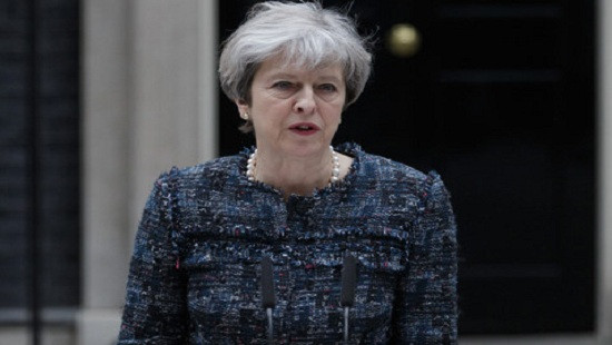 Thủ tướng Anh thông báo thành lập chính phủ mới sau khi mất ưu thế tại Quốc hội 