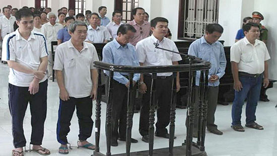 Tuyên án các bị cáo tham ô tại phòng Công thương huyện Tam Bình