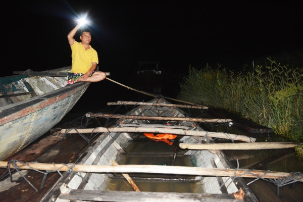 Quảng Nam: Bắt gỗ lậu trên sông Vu Gia trong đêm