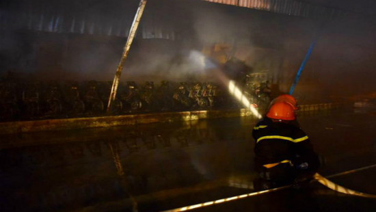 Cháy lớn tại khu công nghiệp Nội Bài lúc nửa đêm