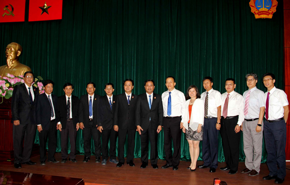 TANDTC Trung Quốc thăm, làm việc với TAND Tp Hồ Chí Minh