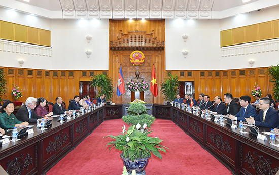 Thủ tướng Nguyễn Xuân Phúc tiếp Chủ tịch Quốc hội Campuchia