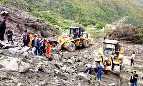 Sạt lở núi ở Trung Quốc: Hy vọng sống sót của 93 người mất tích rất mong manh 