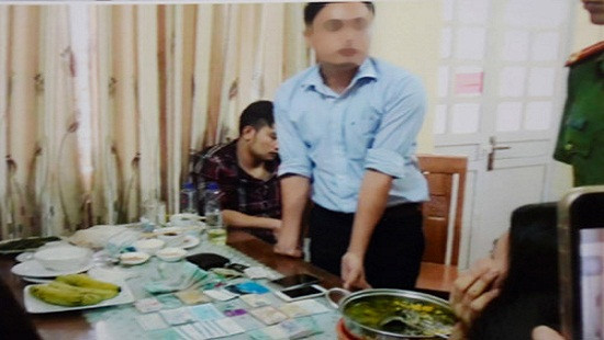 Giám đốc Sở KH&ĐT tỉnh Yên Bái đưa 200 triệu đồng cho nhà báo Duy Phong có cấu thành tội đưa hối lộ?