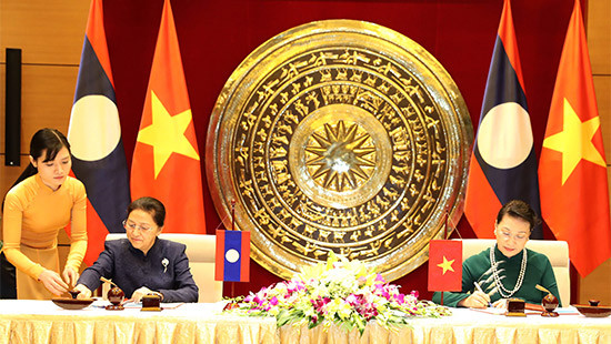 Làm sâu sắc hơn quan hệ đoàn kết đặc biệt, hợp tác toàn diện Việt Nam-Lào