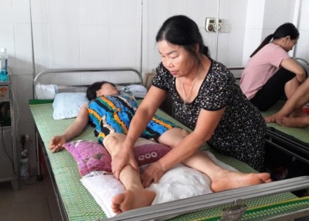 Làm rõ thông tin cô giáo bị liệt nửa người sau 1 mũi tiêm