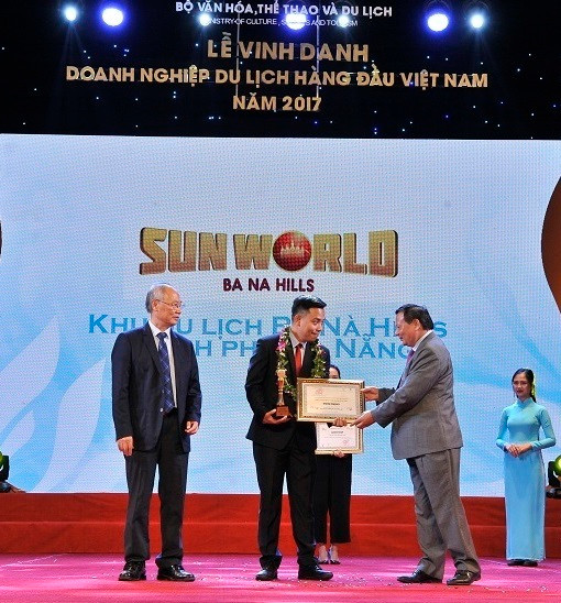 Sun World Ba Na Hills tiếp tục được vinh danh “Khu du lịch hàng đầu Việt Nam”