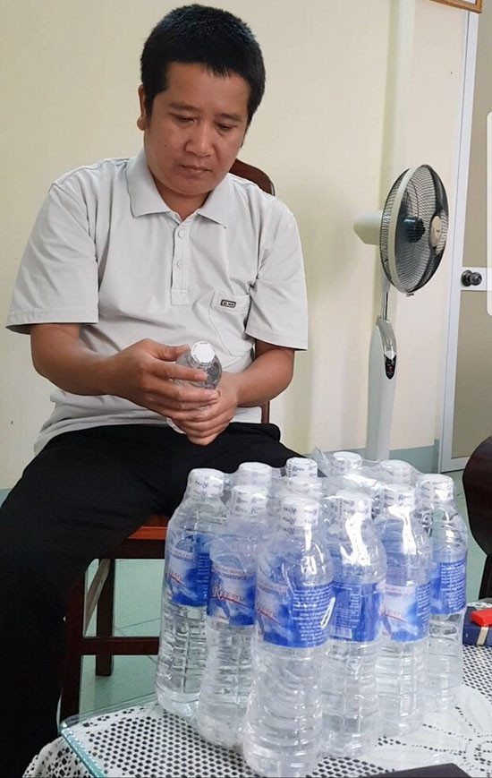 Quảng Bình: Phát hiện nước khoáng nhãn hiệu River vi phạm vệ sinh an toàn thực phẩm