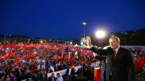 Một năm sau đảo chính, Thổ Nhĩ Kỳ lập nên một nhà nước hiện đại!