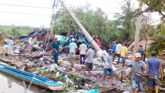 Cà Mau: Lốc xoáy trong đêm, 19 căn nhà sập hoàn toàn