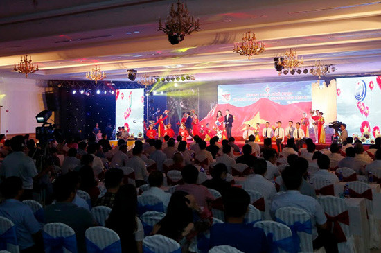 Lãnh sự Nam phi ủng hộ Quỹ Đền ơn đáp nghĩa tại Tây Ninh