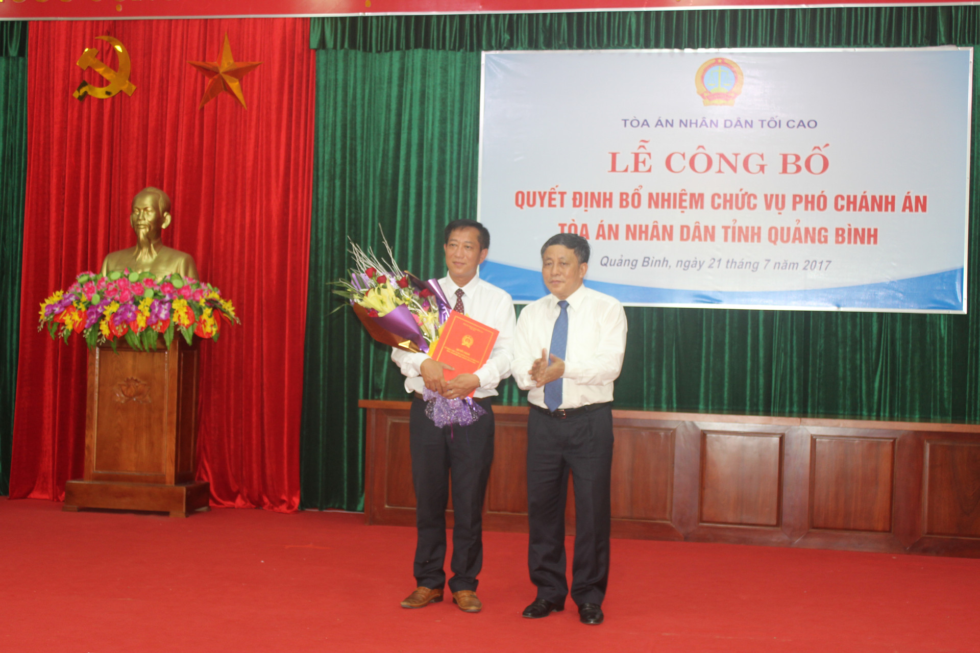 Công bố quyết định bổ nhiệm Phó Chánh án TAND tỉnh Quảng Bình