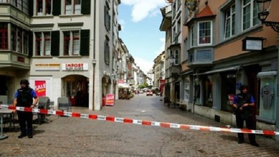 Tấn công đơn độc bằng cưa máy tàn bạo ở Thụy Sĩ