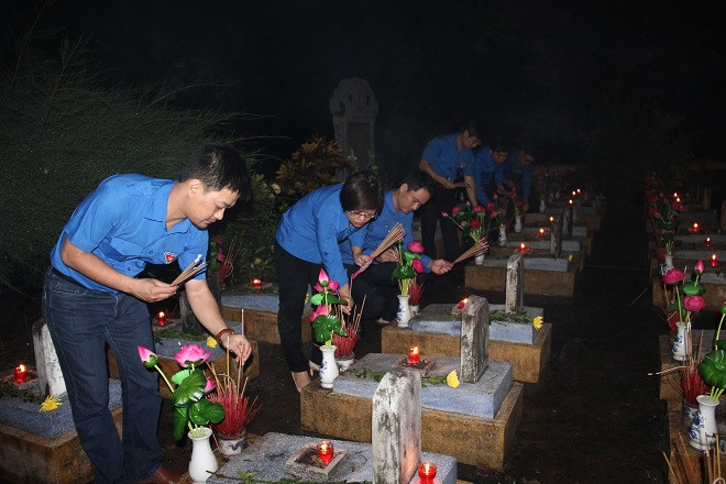 Kỷ niệm 70 năm Ngày Thương binh - Liệt sỹ: Tổ chức thắp nến đồng loạt ở 3181 nghĩa trang liệt sỹ trên toàn quốc