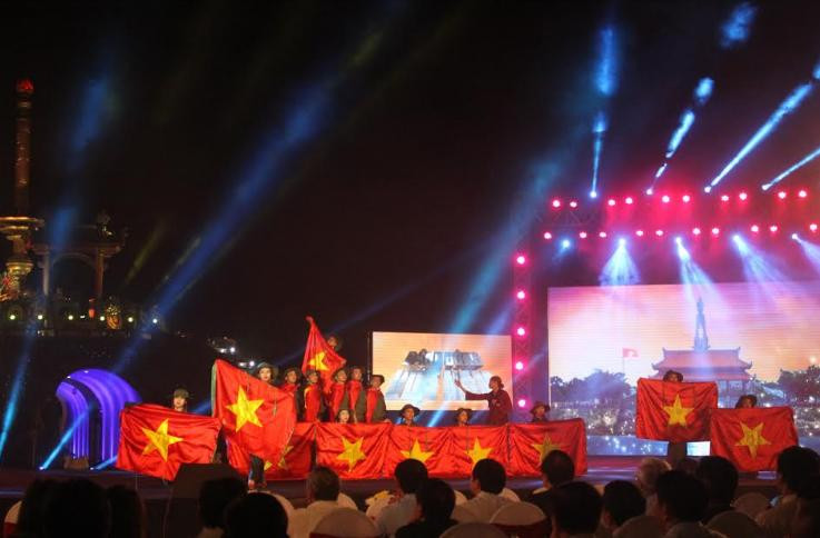 Xúc động cầu truyền hình “Dáng đứng Việt Nam” tại điểm cầu Quảng Trị