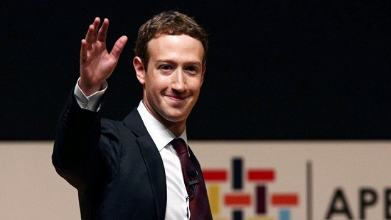 CEO của Facebook thuê cố vấn cấp cao của ông Obama để chạy đua vào Nhà Trắng
