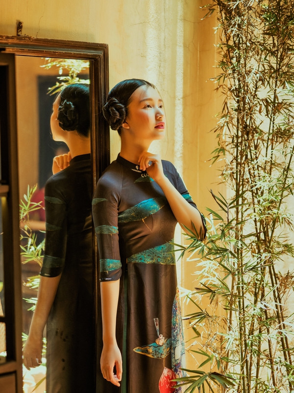 New York Couture Fashion Week 2017: Gặp gỡ người ¼ thế kỷ quảng bá áo dài Việt 