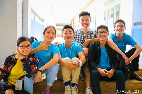 'Thầy giáo hot boy' của Vietnam Idol 2015 trúng tuyển Tàu thanh niên 2017