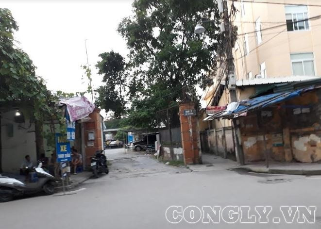Quận Ba Đình - Hà Nội: Phát hiện bãi xe trái phép trên hàng nghìn m2 đất “vàng”
