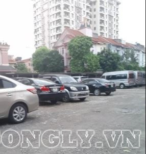 Quận Ba Đình - Hà Nội: Phát hiện bãi xe trái phép trên hàng nghìn m2 đất “vàng”