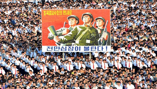 Triều Tiên dọa thổi bay Mỹ khỏi trái đất bằng “5 triệu viên đạn sống”