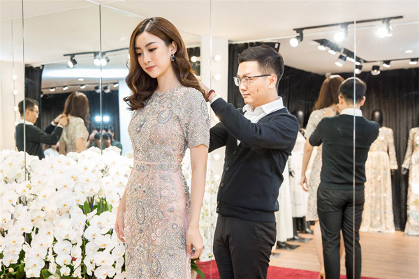 Hoa hậu Mỹ Linh lần đầu xuất hiện sau công bố thi Miss World 2017