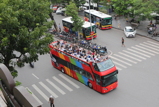 Xe buýt hai tầng mui trần phục vụ du lịch đã có ở Đà Nẵng 