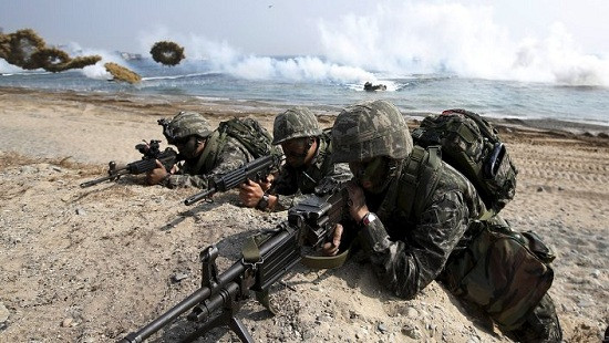 Hàn Quốc diễn tập bắn đạn thật và thử bom hủy diệt để “dằn mặt” Triều Tiên