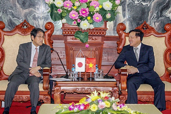 Chánh án TANDTC Nguyễn Hòa Bình tiếp Đại sứ Nhật Bản tại Việt Nam