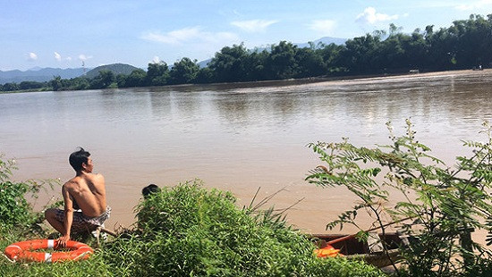Ninh Thuận: Lũ lớn đổ về, 3 người bị cuốn trôi trên sông Cái