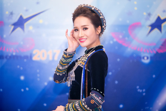 Cô gái xinh như Hoa hậu vào chung kết xếp hạng sao mai 2017 
