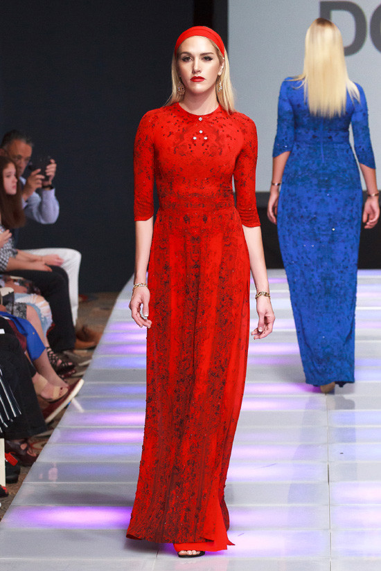 Trọn bộ BST “Sen vàng” tại Couture Fashion Week: Mẫu siêu gầy “thất nghiệp”