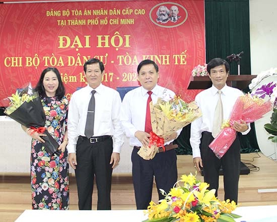 Đại hội Chi bộ Tòa Dân sự - Tòa Kinh tế  TAND cấp cao tại TP HCM