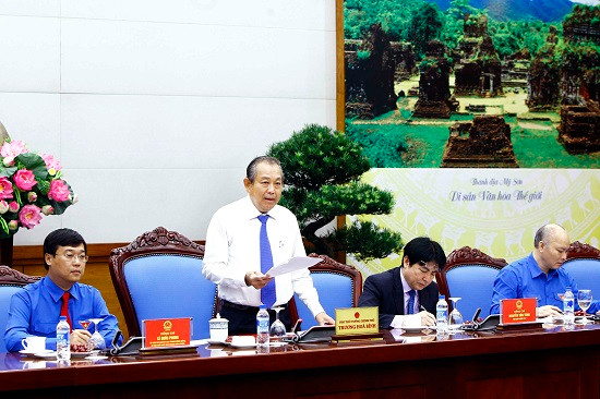 Phó Thủ tướng Trương Hoà Bình gặp mặt cán bộ công chức trẻ tiêu biểu