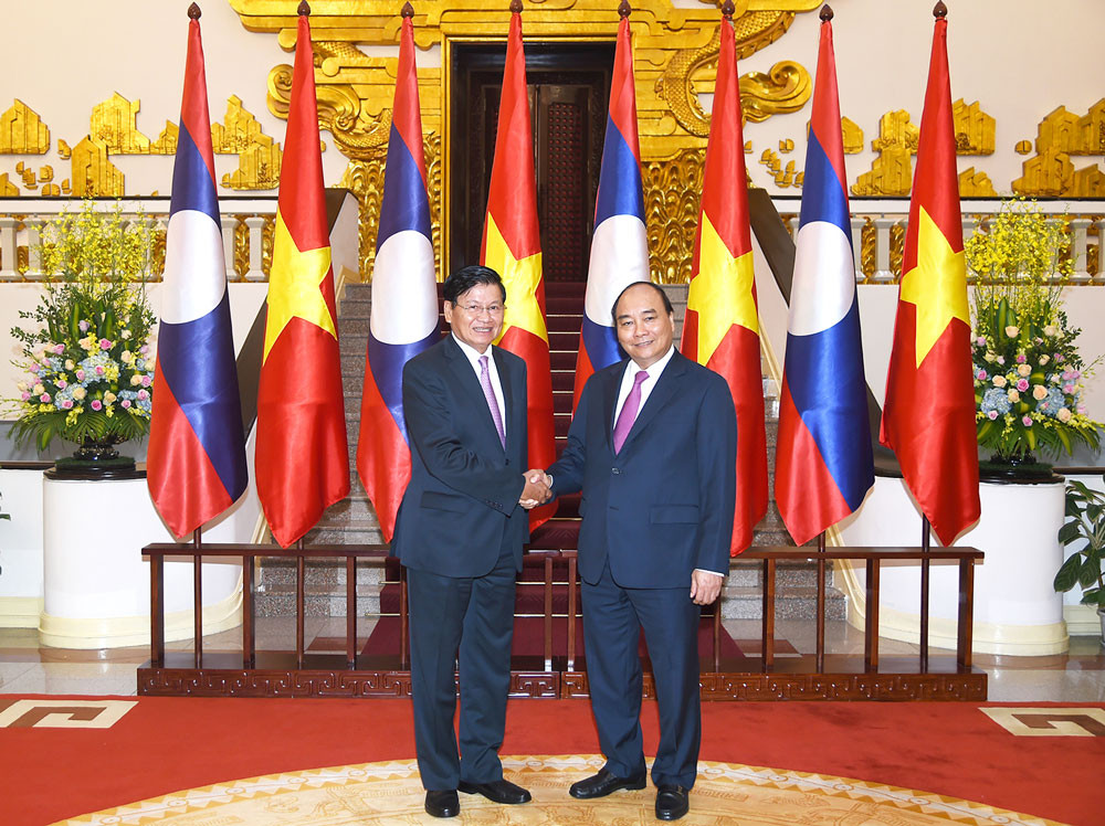Thủ tướng Nguyễn Xuân Phúc hội đàm với Thủ tướng Lào