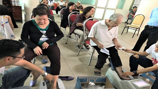 Hơn 2000 người cao tuổi được chăm sóc sức khỏe trong chiến dịch Quốc Gia về Người cao tuổi