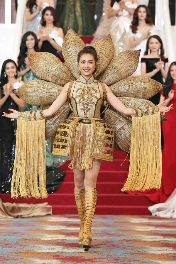 Tôi là Hoa hậu hoàn vũ Việt Nam- tập 2: Cái bĩu môi “thần thánh” của Mai Ngô