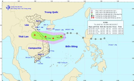 Áp thấp nhiệt đới tiến sát bờ biển Quảng Bình-Đà Nẵng, miền Trung có mưa lớn