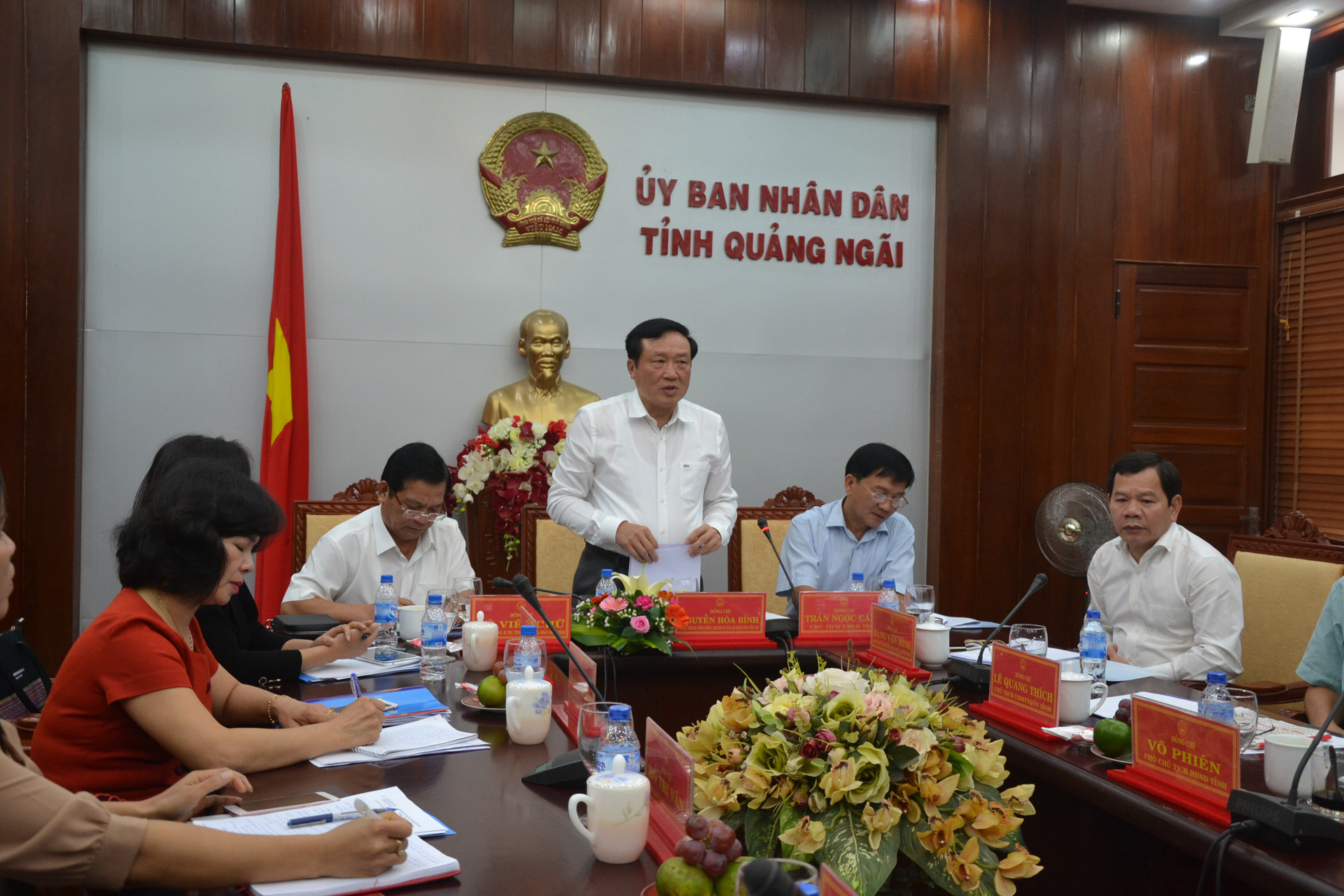 Chánh án TANDTC Nguyễn Hòa Bình làm việc với lãnh đạo tỉnh Quảng Ngãi