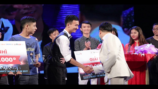 Vietnam's Talent Tour 2017: Trung Hiếu đăng quang với tiết mục ảo thuật