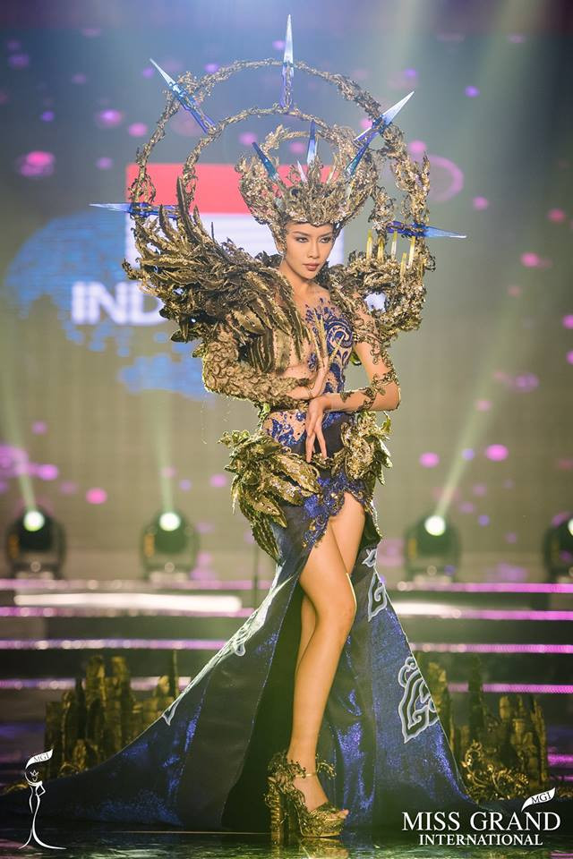 Huyền My dẫn đầu top 15 trang phục dân tộc đẹp nhất tại Miss Grand International