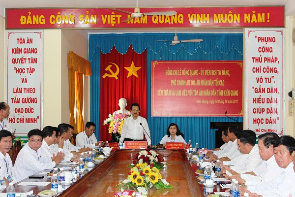 Phó Chánh án TANDTC Lê Hồng Quang làm việc tại TAND hai cấp tỉnh Kiên Giang